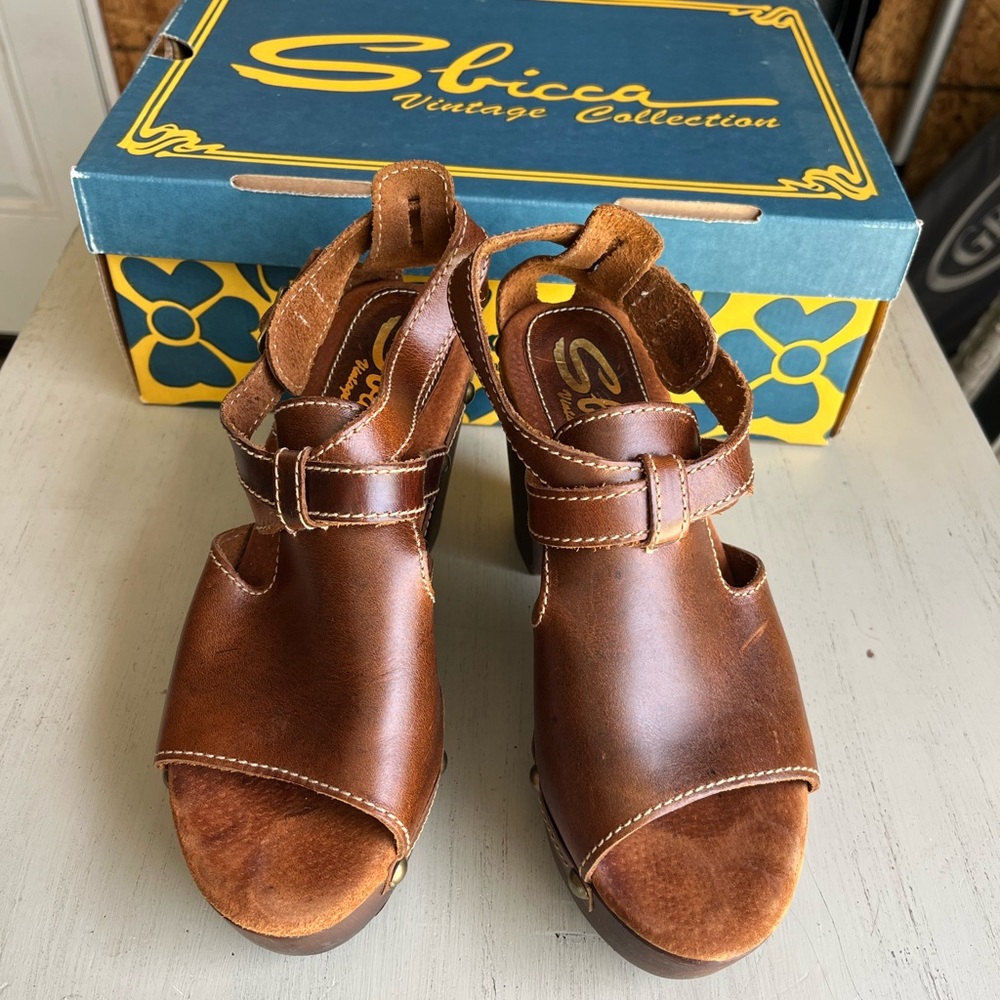 Sbicca Women's leather platforms